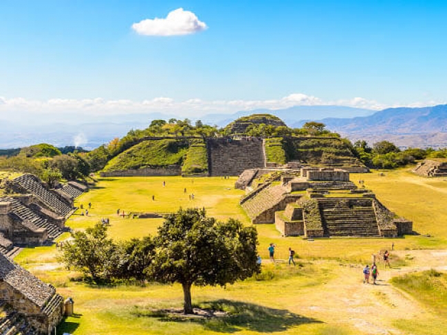 Viv Mxico: Mayas y Aztecas